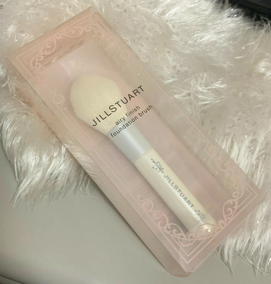 Jill Stuart Airy Finish Foundation Brush-Powder/Cheek Brush-With Brush Holder~* - Image 3 of 4