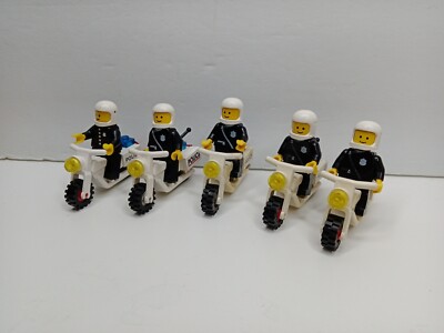 Lego Vintage Motor Bike Cycle Police Minifigure's City Lot