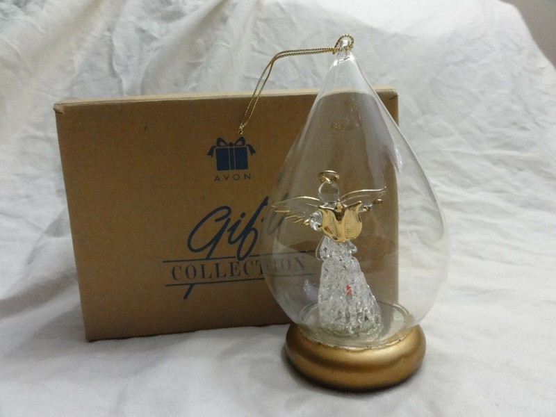AVON Brilliant Spun Glass Ornament ANGEL Christmas Light And Music Not Working