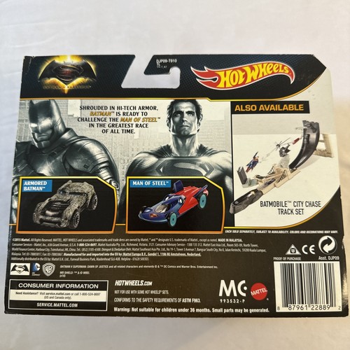 Hot Wheels 2015 Batman vs Superman - Picture 2 of 2