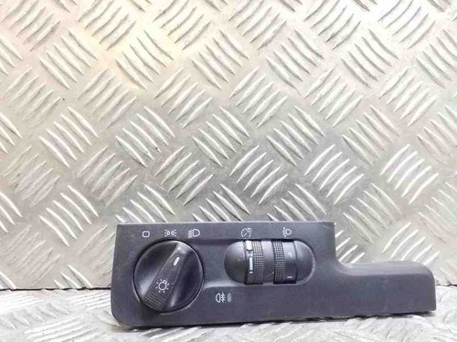 VW PASSAT B3/B4 3A2, 35I Scheinwerferschalter 3A1941531E 1.90 Diesel 32161972