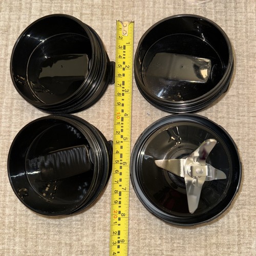 4 Nutri Ninja Single Serve Blender Cups w 3 Lids & 1 Blade Assembly Replacement - Picture 6 of 10