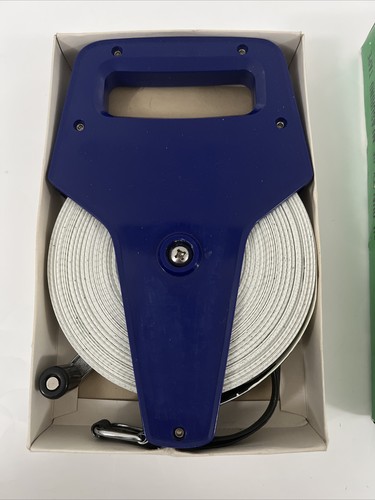 Vintage Champion Open Reel Type Fiberglass Tape Measure R- 100’/30m - Picture 2 of 6