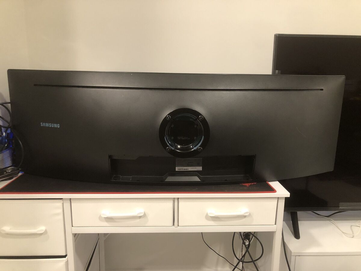 49” SAMSUNG CHG90 - Monitor QLED Curved Gaming Monitor 1ms 49” SAMSUNG CHG90 - Monitor QLED Curved Gaming Monitor 1ms
