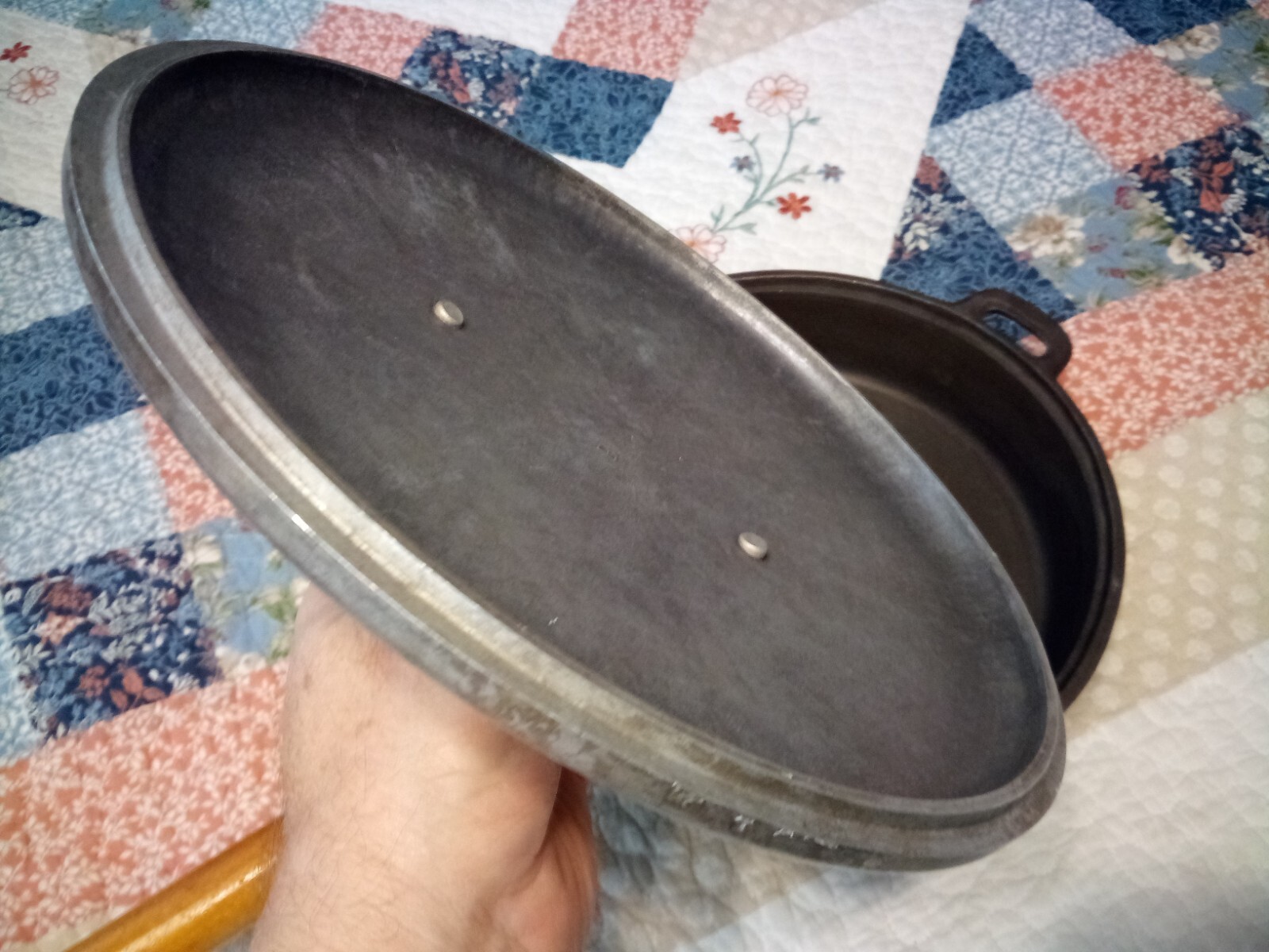 Cast Iron Open Fire Dutch Oven Skillet 10" COOL TOUCH Wood Handle w/Lid