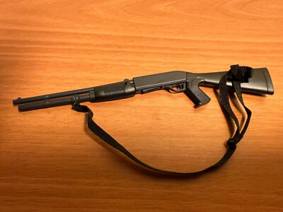 Hot Toys 1/6 MMS182 THE DARK KNIGHT LT. JIM GORDON S.W.A.T. riffle shotgun