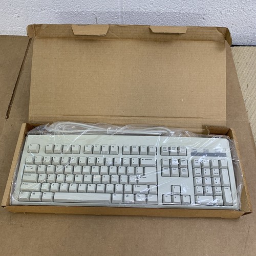 Nice Vintage Windows 95 Model 5121 Computer Keyboard! *With Original Box! - Picture 3 of 7