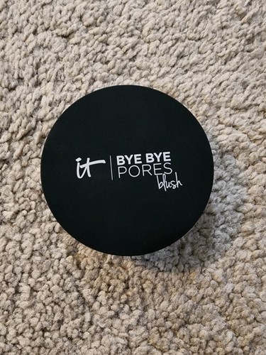 It Cosmetics Bye Bye Pores Blush Naturally Pretty (Warm Peach) NIB Full Size - Picture 3 of 3