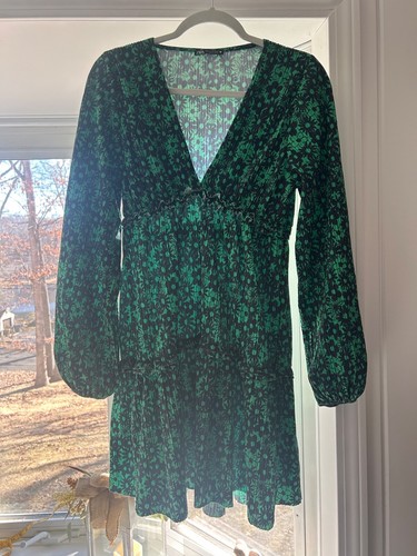 EUC - Zara Sweet Green Floral Ruffled Dress Sz. M