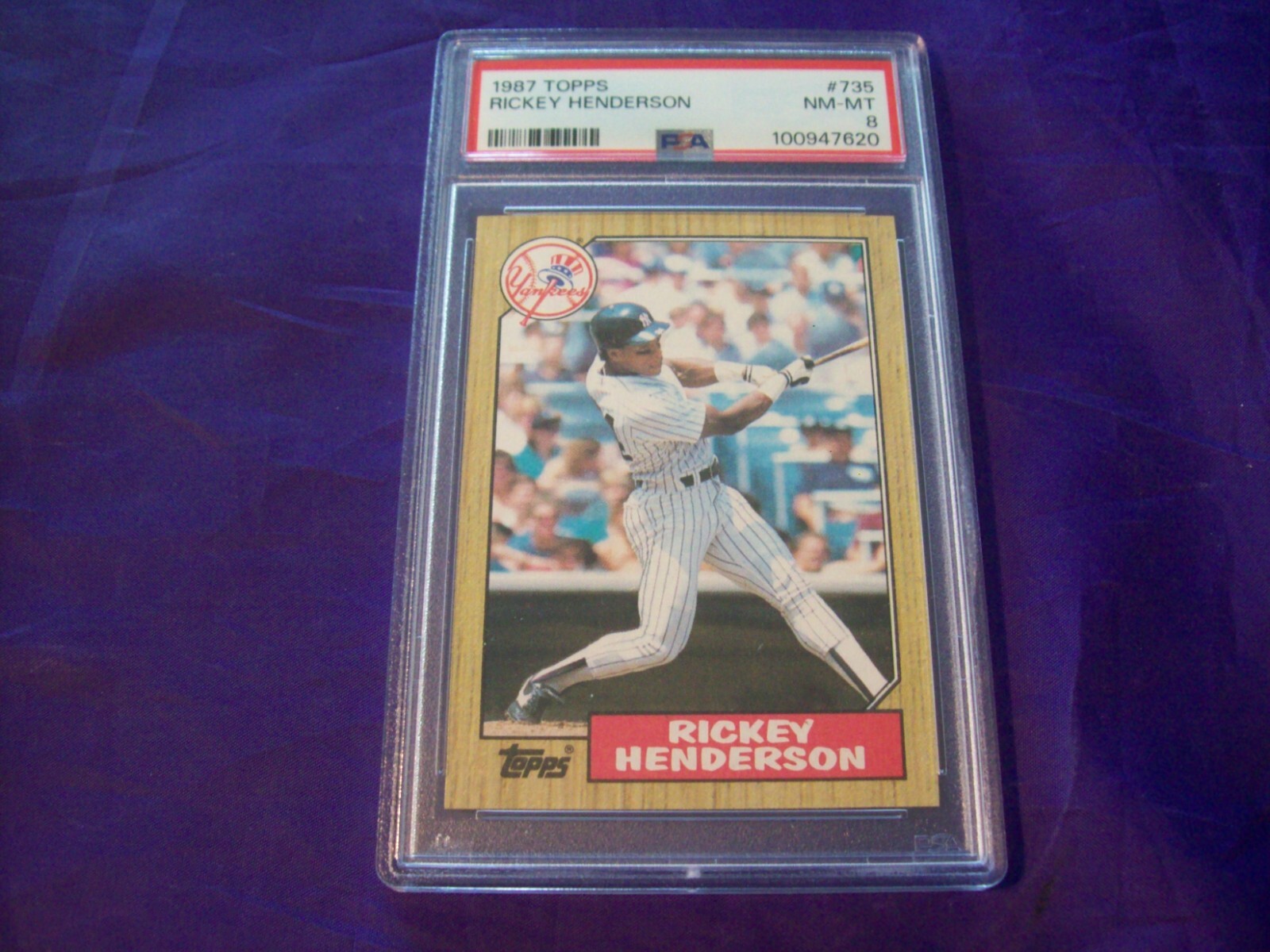 1987 TOPPS #735 RICKEY HENDERSON (YANKEES) PSA 8
