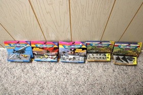 Vintage 1993 Lot of (5) Micro Machines Action/Military/Skyline Collections