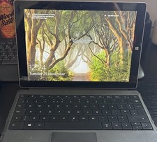 Microsoft Surface 3, inkl. Tastatur, Hülle ohne Ladegerät aber Micro USB nutzen 
