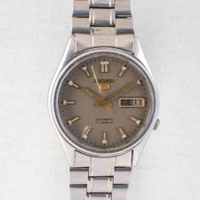 Vintage Seiko 5 Automatic Watch Champagne Dial 7009-8920 17J Arabic/English Days