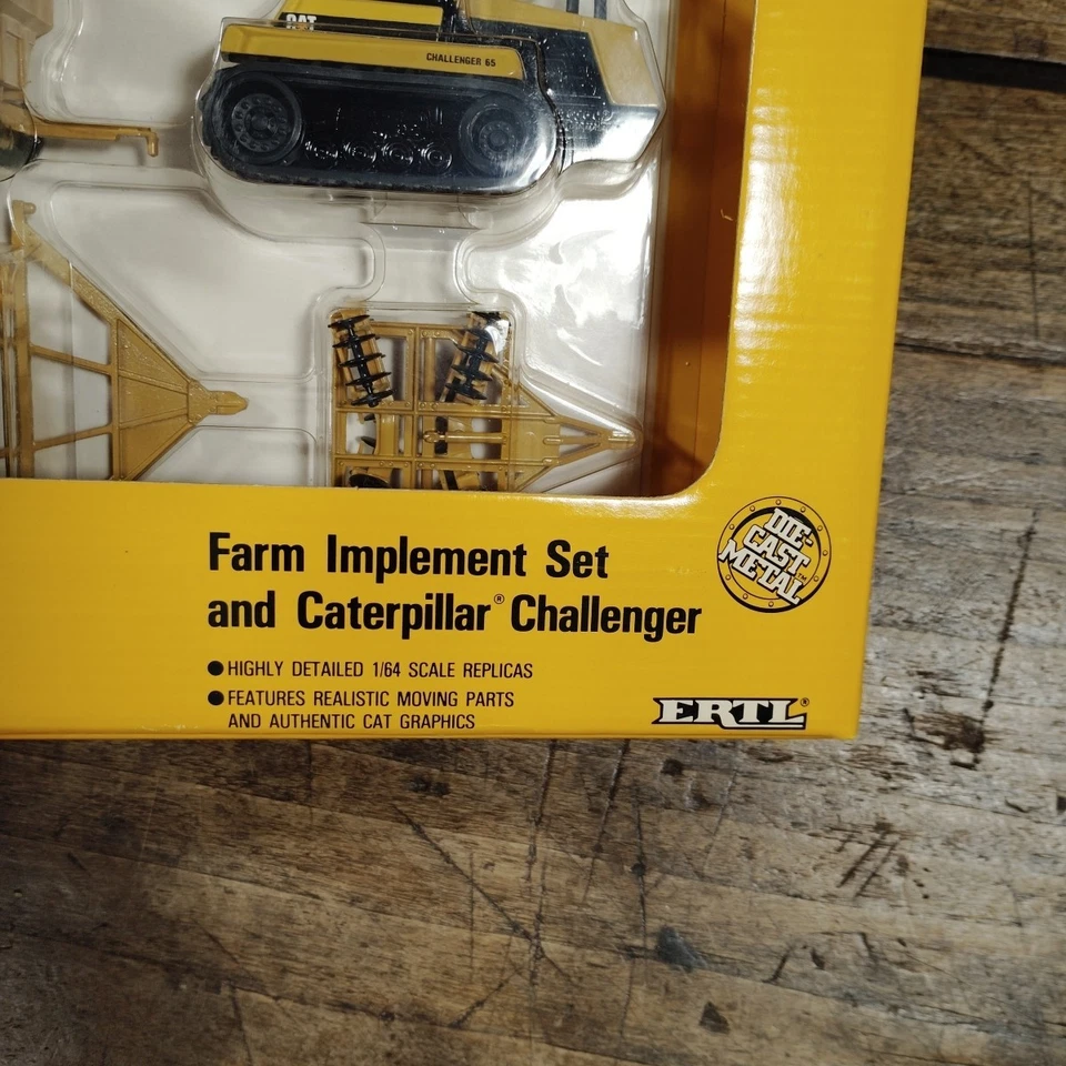 Ertl Cat Farm Implement Set & Caterpillar Challenger #1806 1:64 Vintage Box - Image 4 of 4