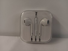 Genuine Wired Apple Earbuds 3.5mm with Microphone New.