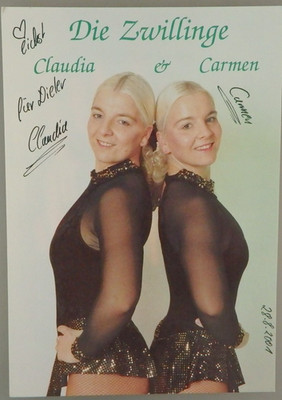 2 Autographs The Twins Claudia & Carmen (145654)