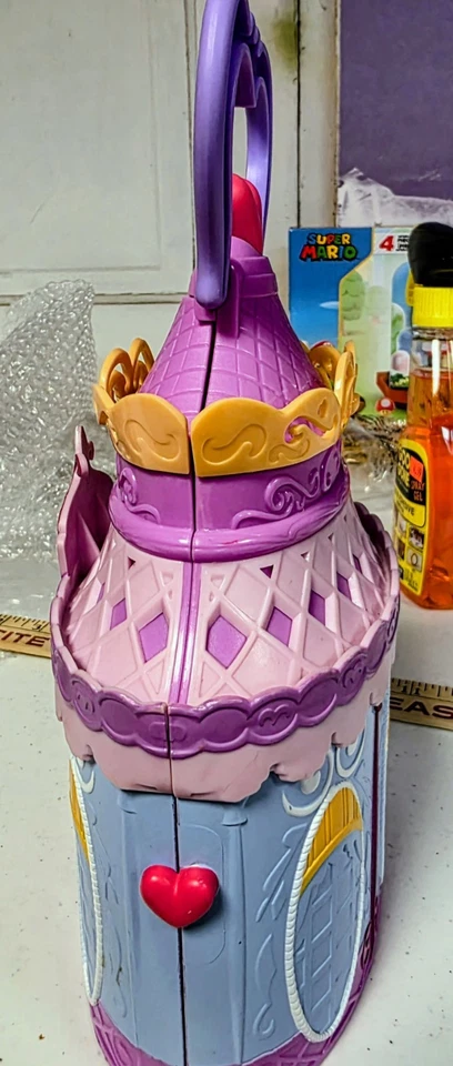 Juego My Little Pony Play Cottage con 6 ponis ligeramente usado Foto 2 de 4