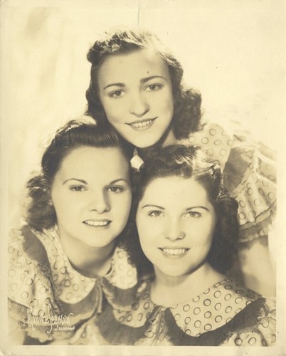 Tri-O-Trix 1940's Girl Acrobats Publicity Original 8x10 Double Weight Photo