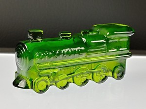 5-OLDE-LYME-GREEN-ENGINE-TRAIN-LOCOMOTIVE-Boyd-039-s-Crystal-Art-Glass-8-9-85-NOS