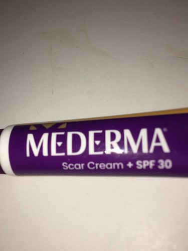 4 Mederma Scar Cream + SPF 30 Triple Action Formula 0.7 oz 01/2024 - Picture 2 of 8