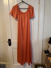 VINTAGE LONG SHIMMERING Satin NYLON LACE TRIM NIGHTGOWN, LG Orange Peach