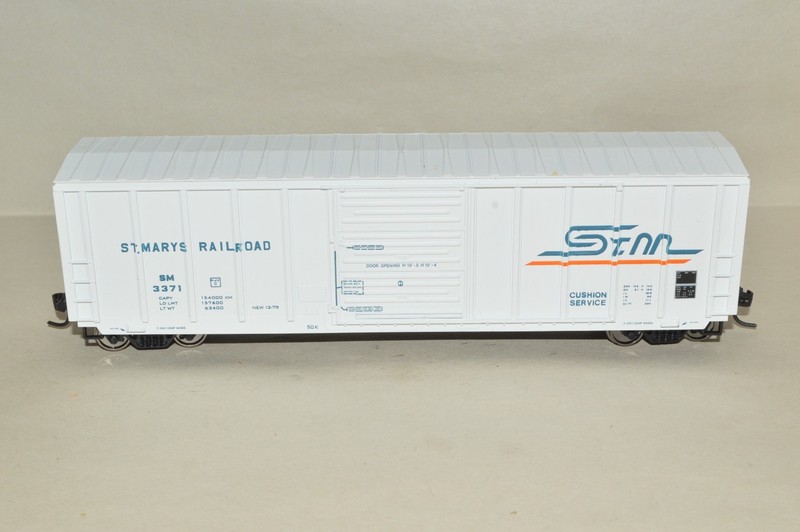 HO scale Roundhouse St. Marys Railroad 50' modern box car train MW KDs