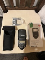 Canon EF 430EX Mark II Speedlite Flashgun for EOS Boxed unused