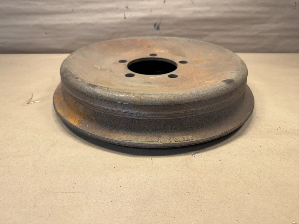 Tambor de freno delantero original Jaguar XK120 C6024 para ruedas de alambre izquierda o derecha OEM Foto 4 de 4