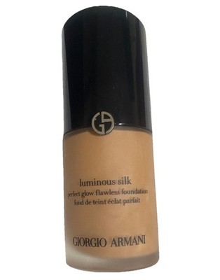 Giorgio Armani Luminous Silk Liquid Foundation Perfect Glow Flawless Finish