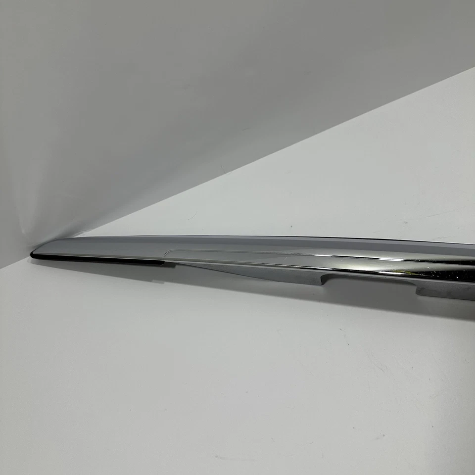 Moldura de panel de maletero cromado Jaguar XJ8 XKR 1997-2006 NU5452931 OEM Foto 2 de 4