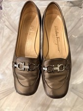 Salvatore Ferragamo low heel loafer size 7 w box