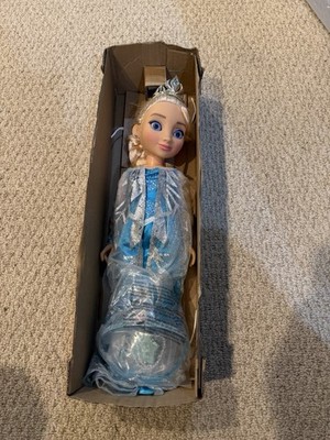 Jakks Pacific Disney Frozen Elsa Doll 18  w/ Kids Tiara & Accessories. Open Box