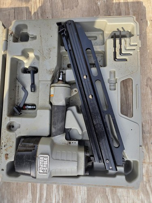 #ad Porter Cable FR350 Round Head Framing Nailer Pneumatic Nail Gun Kit $75.00