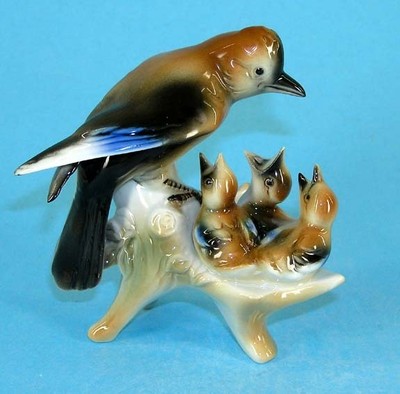 9942135-ds Porcelain Figurine Bird Eichelhäher-familie Nest Wagner&apel H11, 2in