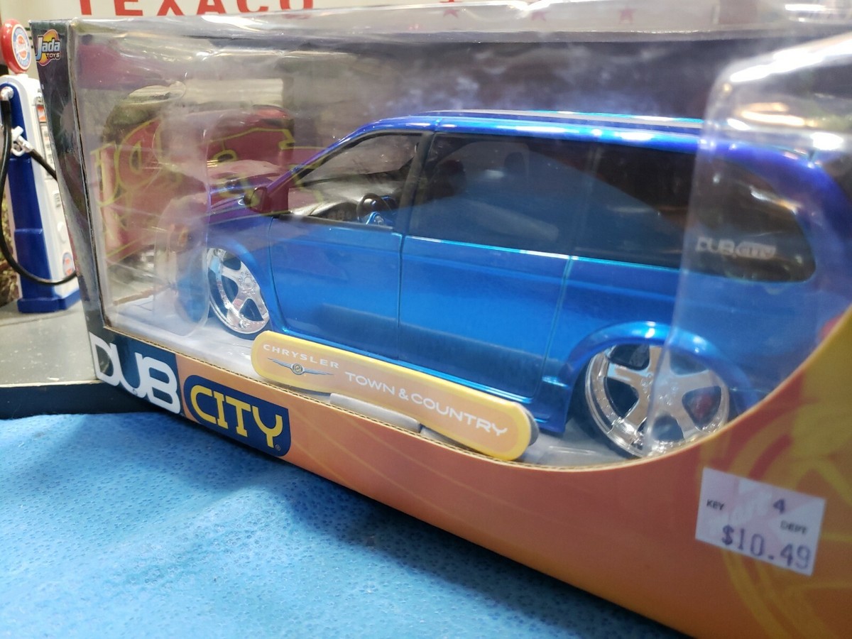 Jada Toys 1/24 DUBCITYセット JADA TOYS 1:24 DUBCITY CHRYSLER TOWN & COUNTRY BLUE VERSION
