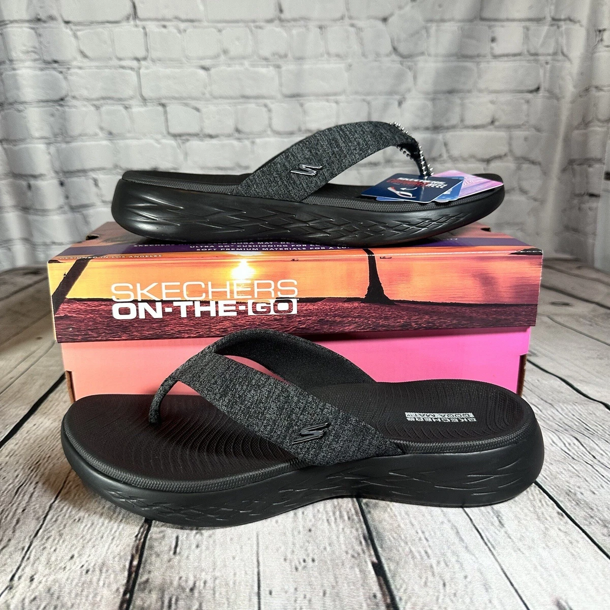 Skechers On-the-GO 600 Women's Flip Flop Athletic Yoga Sandals US Size 8  Black