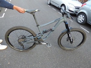 cube hanzz 190 race 27.5 suspension bike 2018