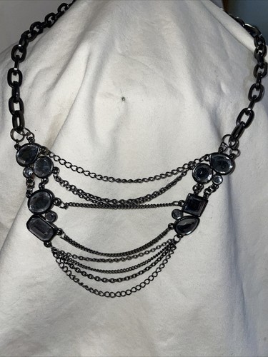 Large Chain Link Necklace With Rhinestone Accents - Statement Piece - Bild 1 von 4