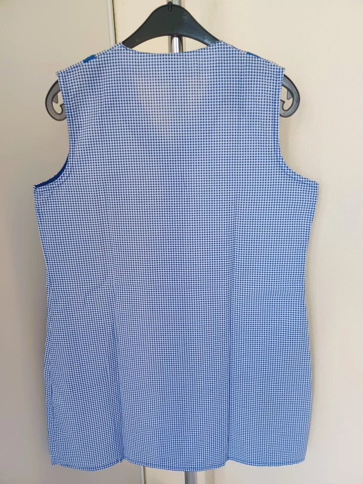 DAMART BLOUSE / TABLIER FEMME TAILLE 42 TRAVAIL MENAGER OU AUTRES - Photo 2/3
