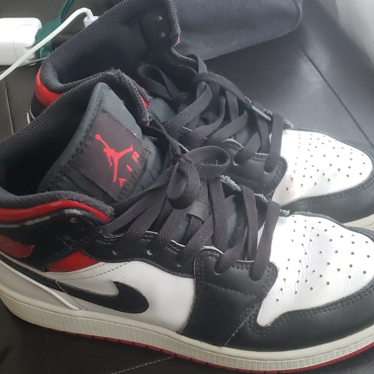 Jordan Men\'s Low-Top Athletic Shoes in Black and Red Jordan Air Jordan 1 Low Red White Black Men main image 3