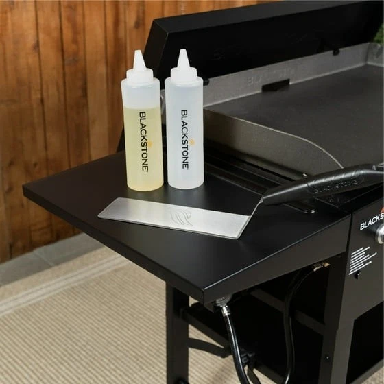 Blackstone Original 2-Burner 28" Propane Omnivore Griddle with Hard Cover - Image 4 of 4