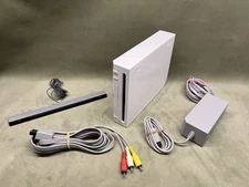 Nintendo Wii Video Game Console W/ Cords RVL-001 White (GameCube Compatible)