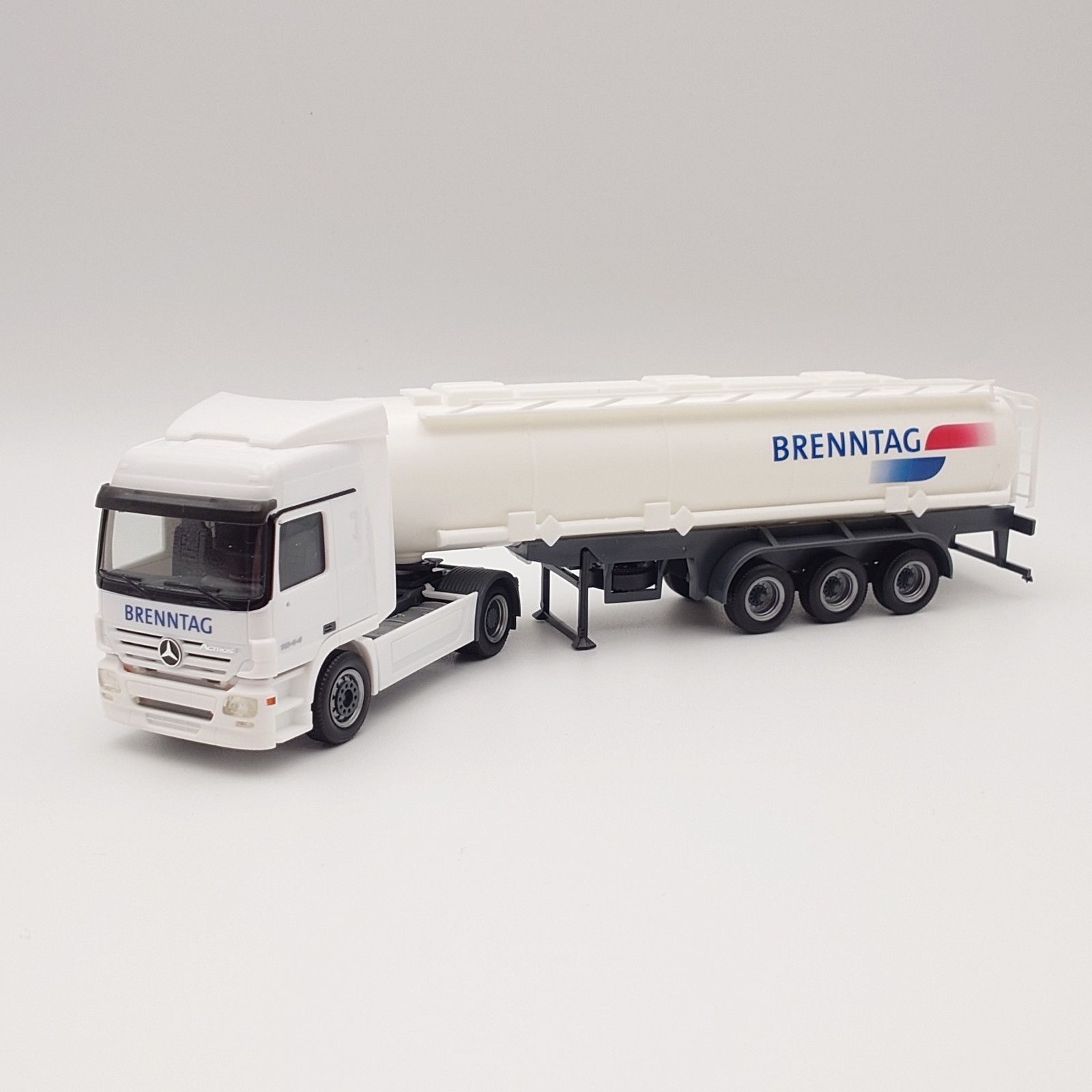 Herpa 270281 1:87 Mercedes Benz Actros tanque semirremolque Brenntag *SoMo* *EMBALAJE ORIGINAL*