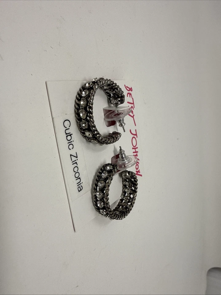 Винтажный Betsey Johnson серебристого тона текстурированный Y2k CZ серьги серьги новый с Ярлыками готический - Изображение 3 из 4