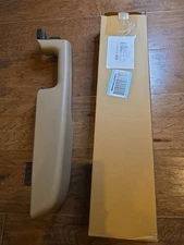 Front Driver Left Side Door Armrest Handle for 99-06 Select Chevrolet/GMC Models