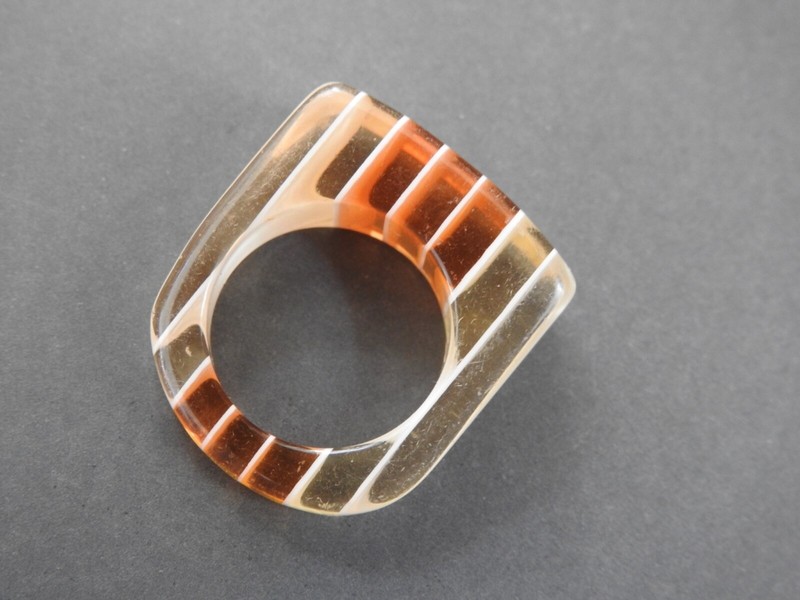 LUCITE PLASTIC RING peach/orange 7.25
