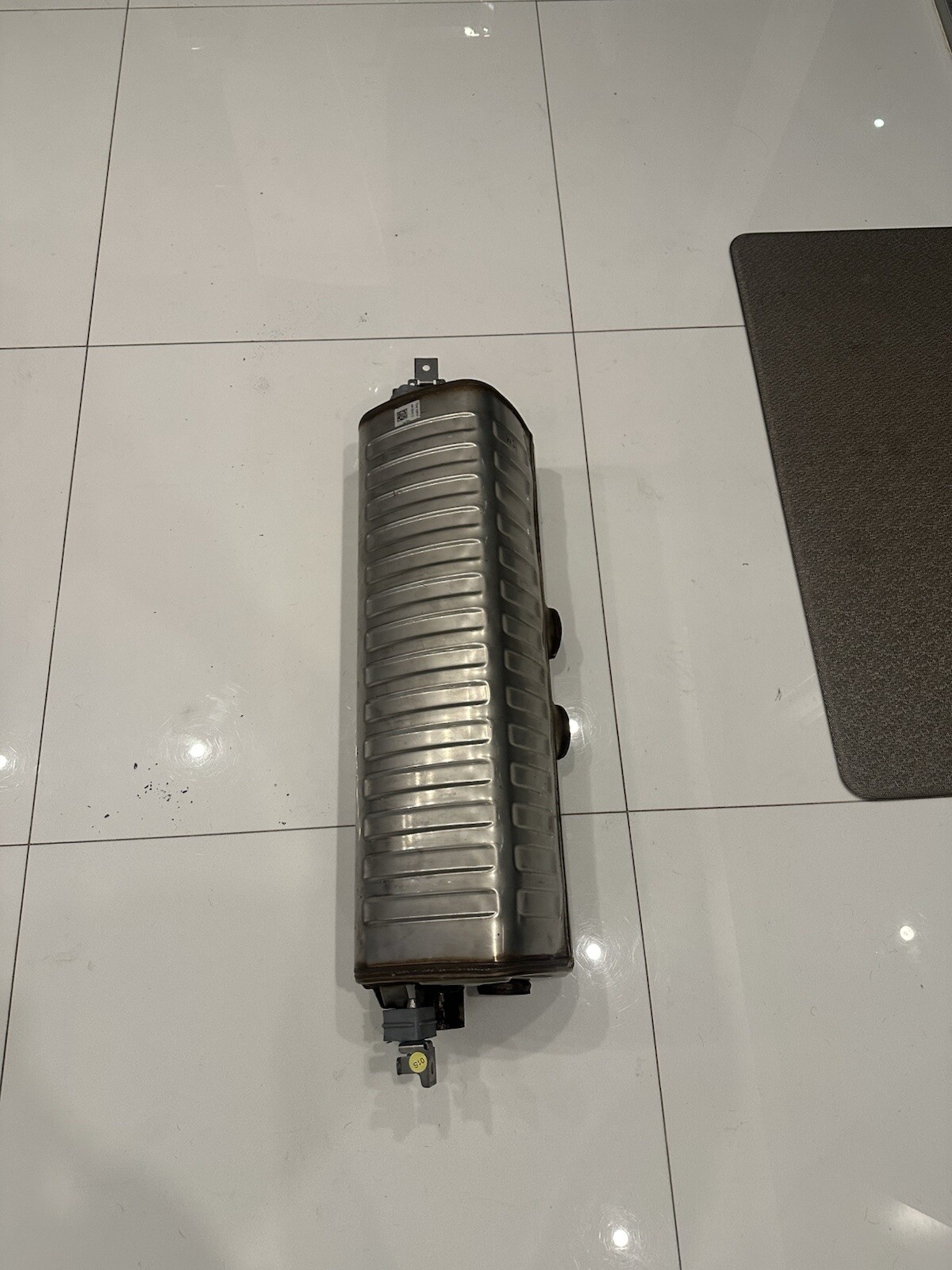 Rear Exhaust Muffler Silencer 4M0253611E OEM Lamborghini Urus 2019