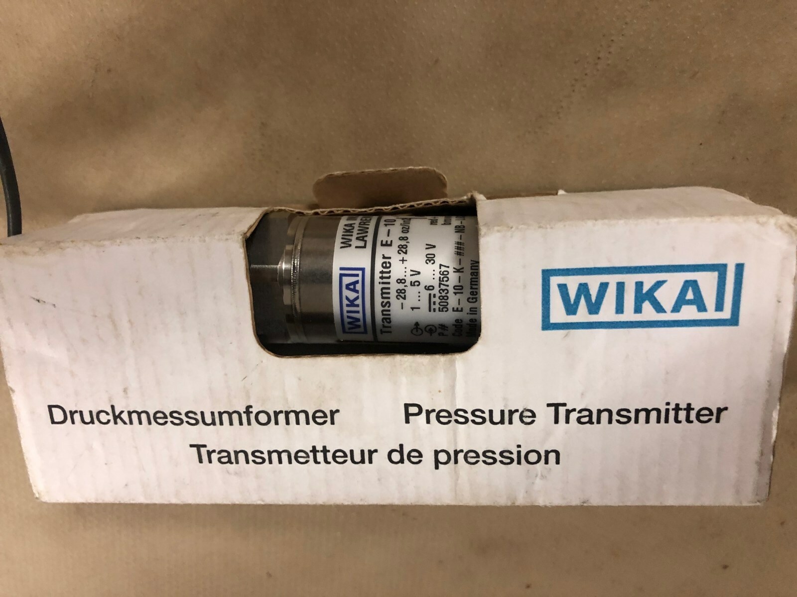 Wika E10 Pressure Transmitter28.8 oz 28.8 oz/15Vdc/ 1/4" NPT Male