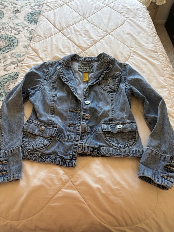 Women’s Jean Jacket Star Cropped Women Size Medium Distressed Too Cute