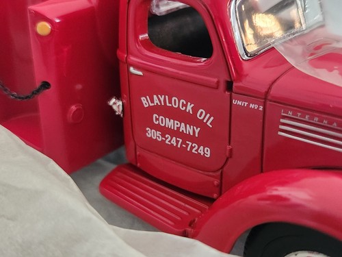 1st Gear 1949 IHC KB-8 Tanker Texaco Blaylock Oil Company Florida 1:34 Sunshine - Imagen 2 de 16